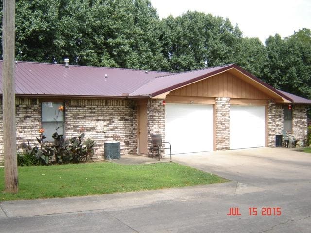 Primary Photo - Westark Apartments