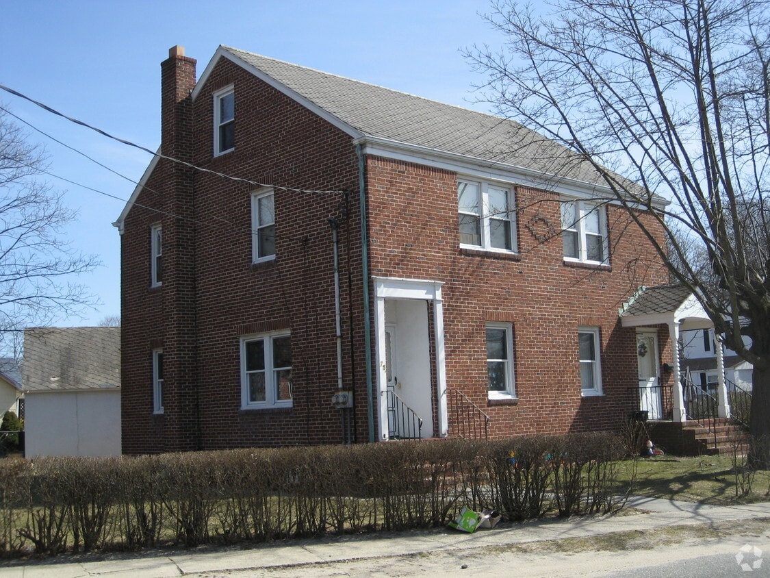 Building Photo - 75-77 Center Ave