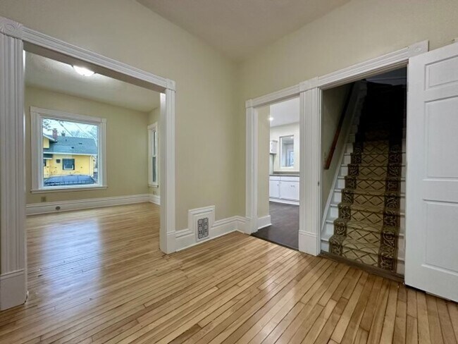 Foto del edificio - Stunning 4 bedroom house in Minneapolis!!