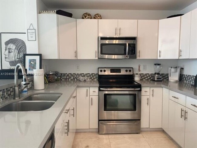 Photo - 3131 NE 188th St cu-2-709, Aventura, FL 33180 Apartment