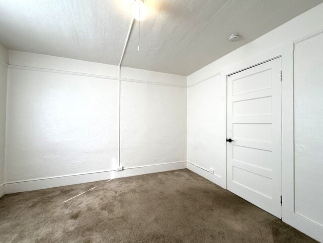 Building Photo - Little Italy - Charming 2 BR Cottage with ...