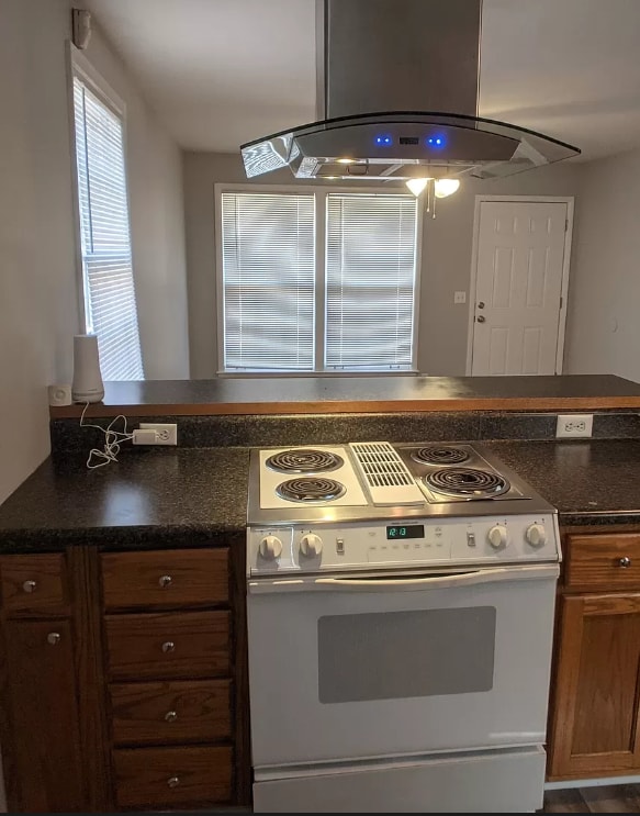 Photo - 1460 Snell Blvd House