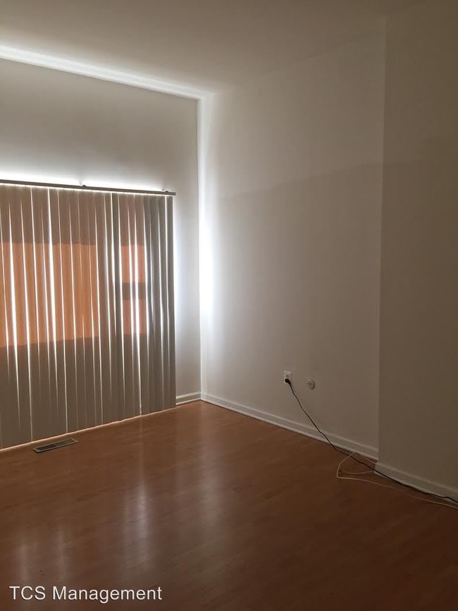 Foto del edificio - 4932 Duffield St
