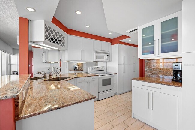 Foto del edificio - 601 Longboat Club Rd