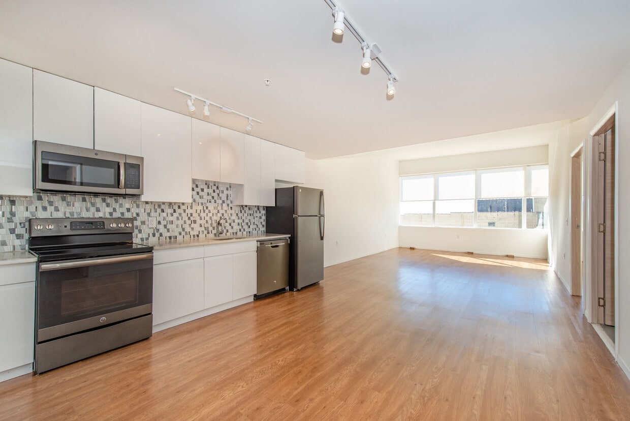 Foto principal - Essence 144