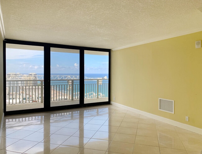Foto del edificio - 3000 N Ocean Dr