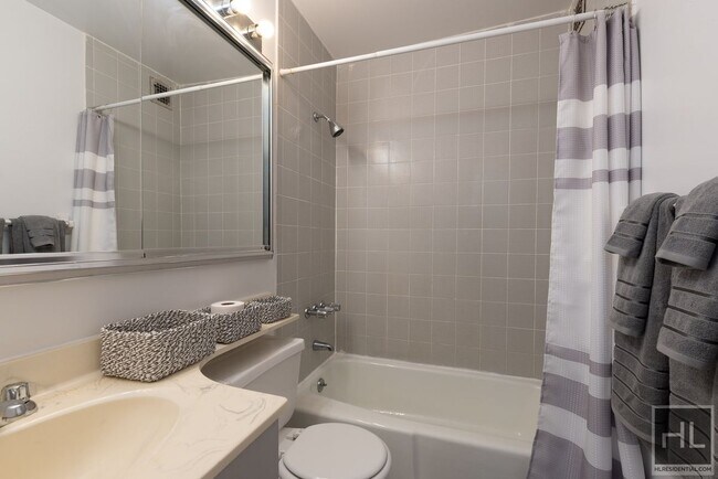 Foto del edificio - 452 W 50th St