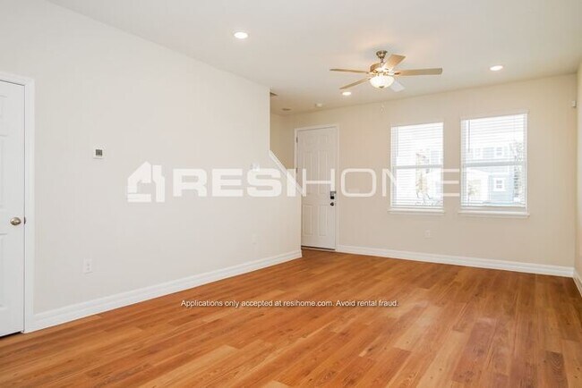 Building Photo - 5026 Starwood Pl