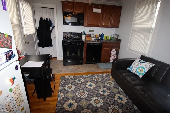 Foto del edificio - 1 br, 1 bath  - 414 Lawrence St Apt 6 Unit #6