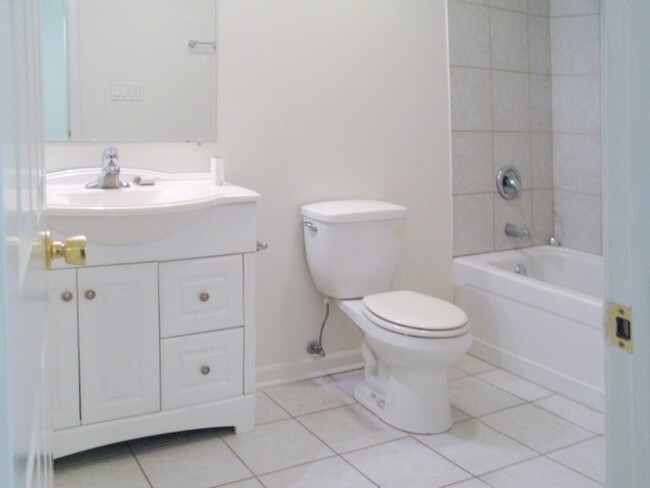 Foto del edificio - 8052 S Kingston Ave