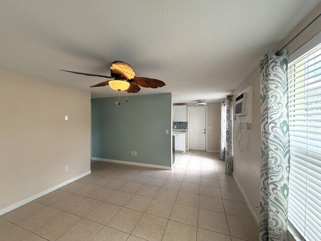 Foto del edificio - Location!  Charming 2/1 near Downtown Dunedin