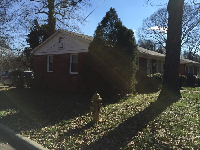 Building Photo - 1830 Haines St