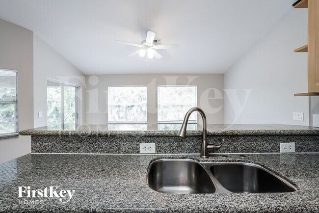 Foto del edificio - 9291 Crocus Ct