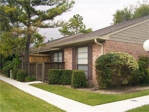 Building Photo - 8801 Hammerly Blvd