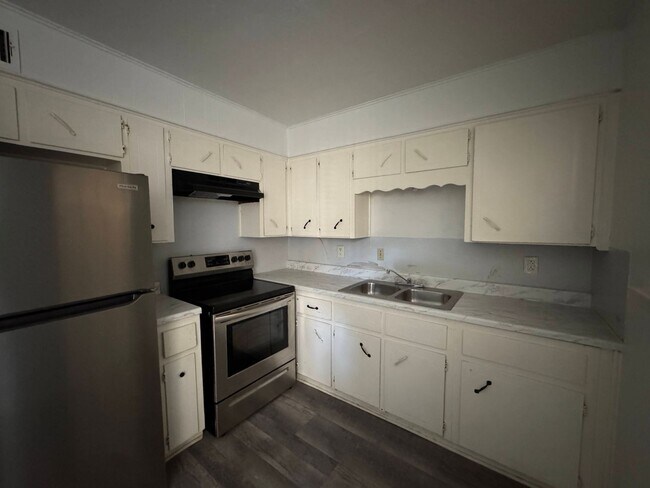 Foto del edificio - 1405 N Gray St