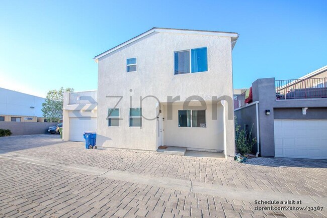 Building Photo - 15127 Logos Ct