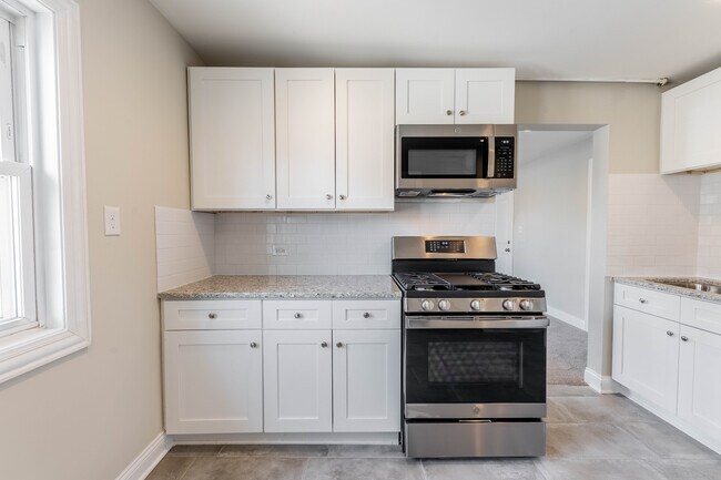 Foto del edificio - 2645 W Huron St