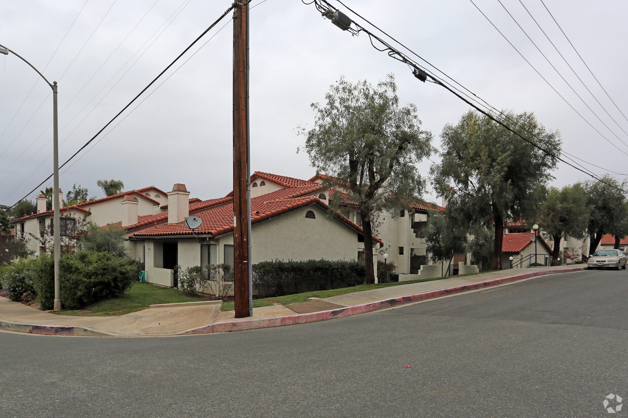 Foto del edificio - Adobe Hills