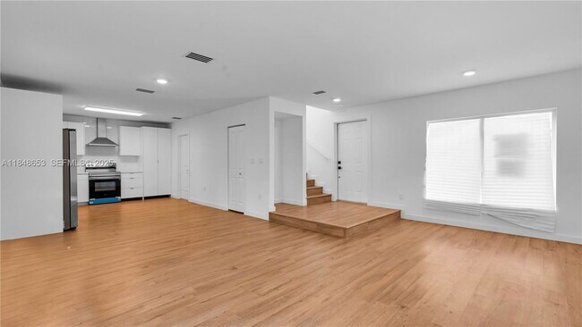 Building Photo - 18390 SW 103rd Ct