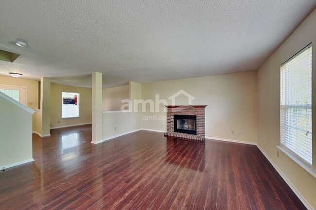 Foto del edificio - 14470 Angel Berry Cir