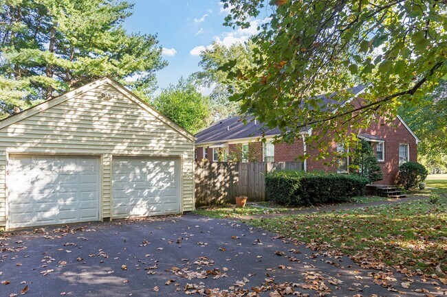 Foto del edificio - Cozy 3BD/2BA in the heart of Green Hills/L...