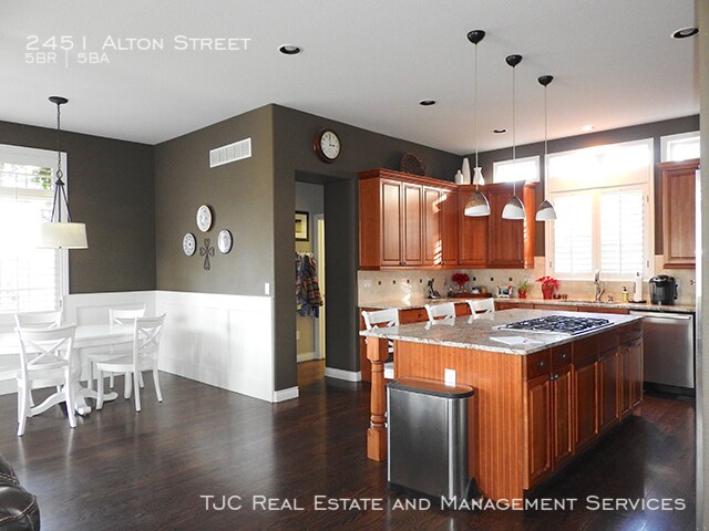 Foto del edificio - Stapleton Home for Rent! Custom Basement!