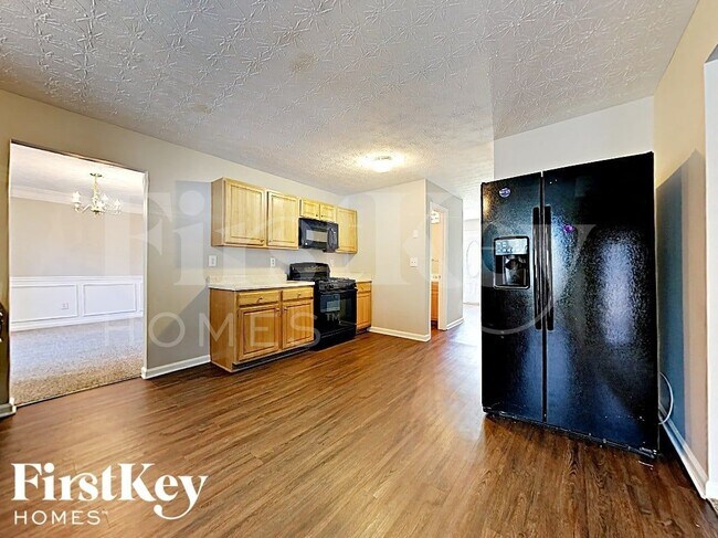 Foto del edificio - 505 Creekview Blvd