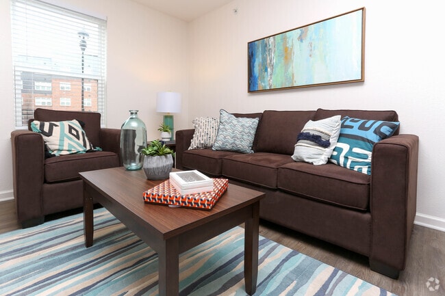 3BR, 3BA - 1,280 - Living Room - Trifecta