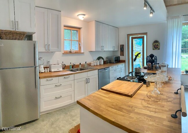 Building Photo - 1 br, 1 bath House - 248 Reach Road