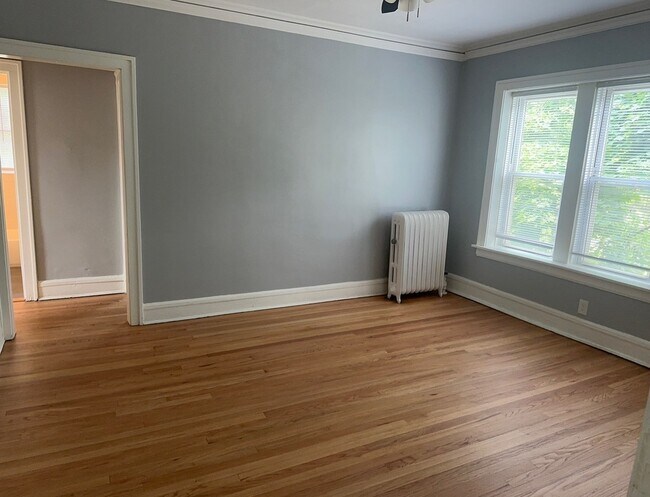 Foto del edificio - 2418 N Kilbourn Ave