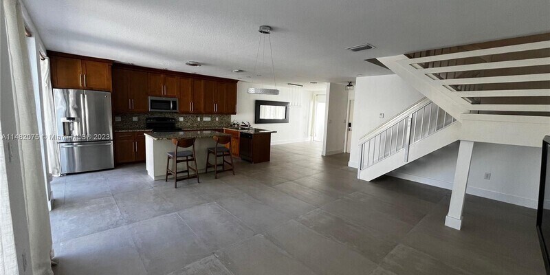 Primary Photo - DORAL ISLES ANTIGUA