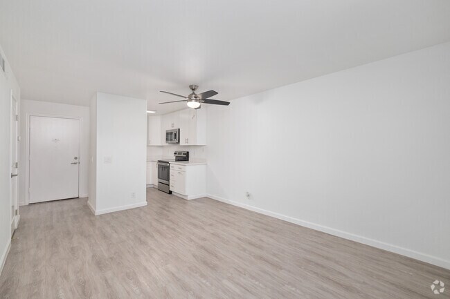 1HAB, 1BA - 624 ft² - Golden Pacific