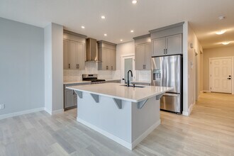 Building Photo - 228 Seton Villas SE