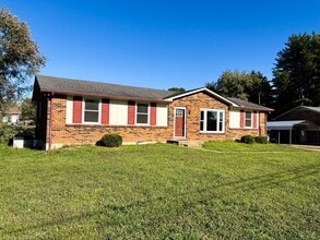 Building Photo - 213 Aster Dr