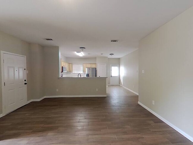 Building Photo - 2238 Turf Club Dr