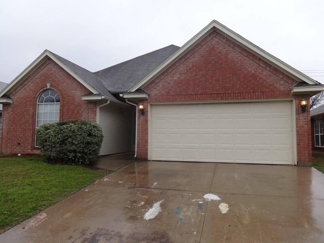 2933 Salado Trail House Rental in Fort Worth, TX