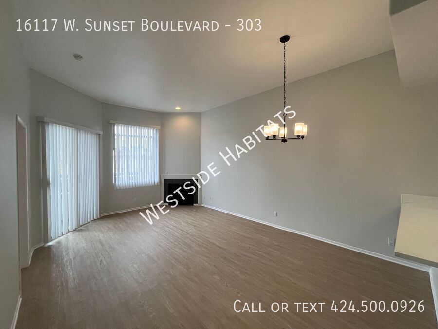 Foto principal - 16117 W Sunset Blvd