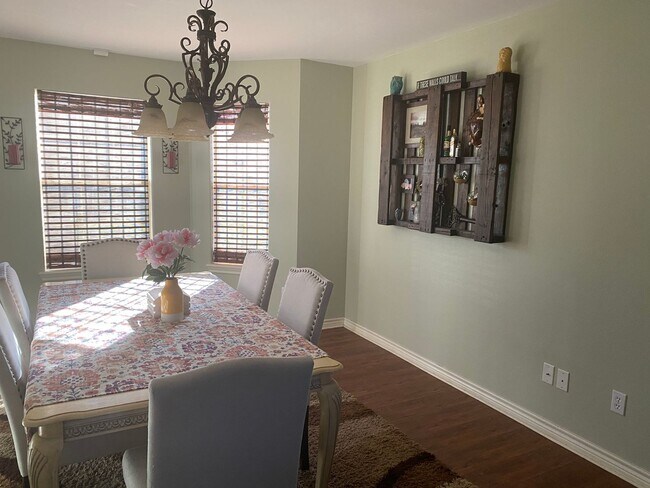 Building Photo - 3/2 Minutes from Lake Texoma