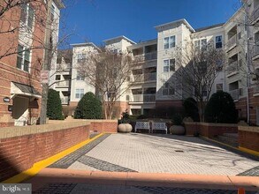 Building Photo - 9480 Virginia Center Blvd