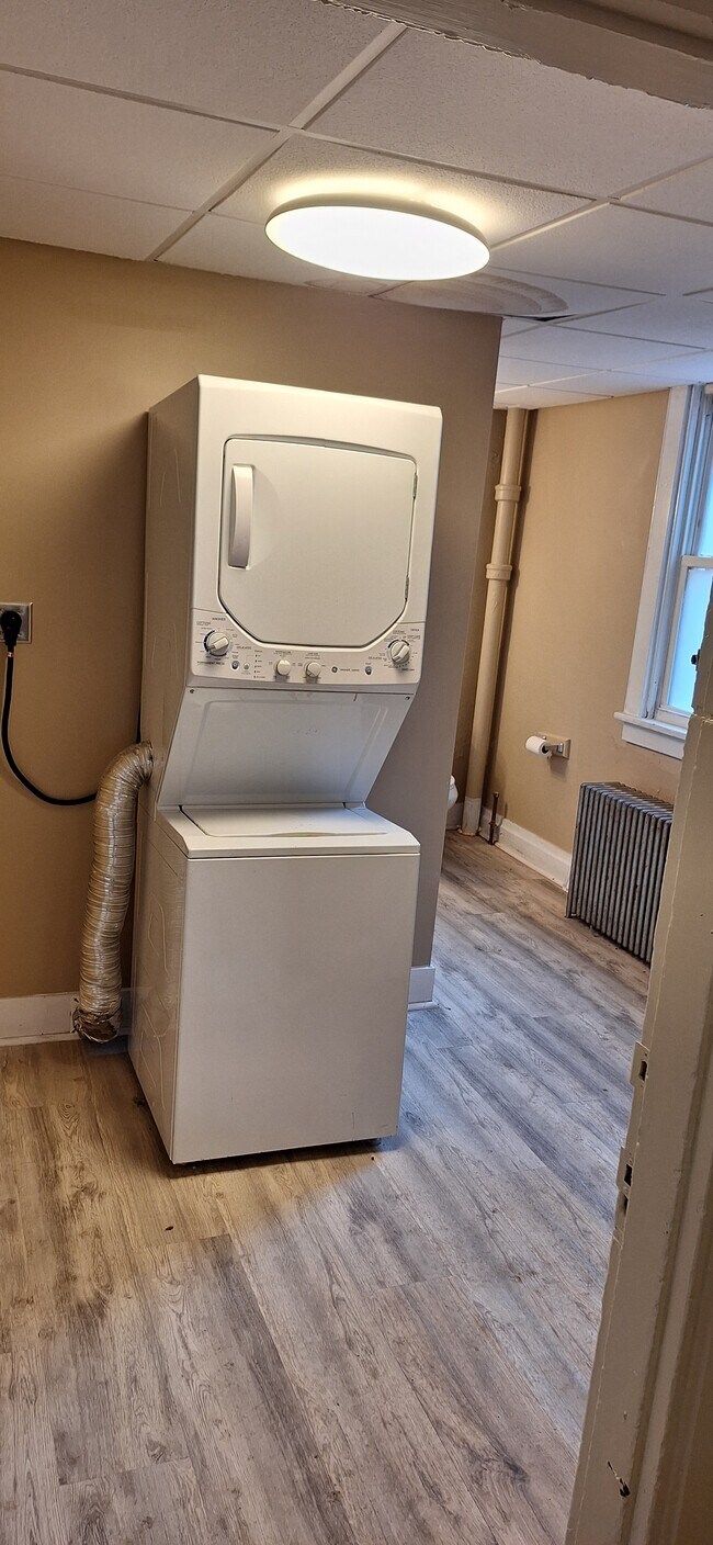 Foto del edificio - 509 S Main St