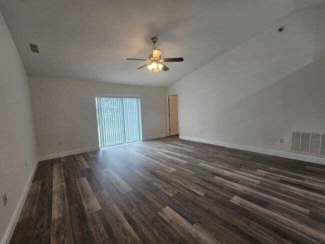 Building Photo - 308 Highland Meadows Dr