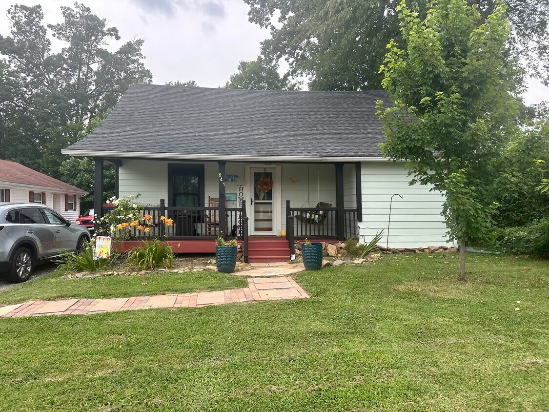 Foto principal - 841 Cherry St