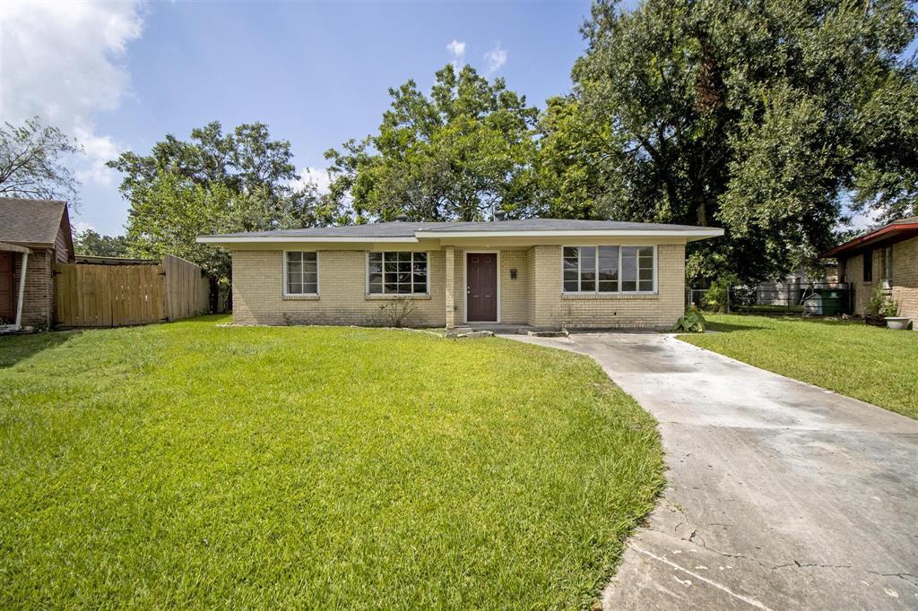 Primary Photo - 7 Talisman Ct