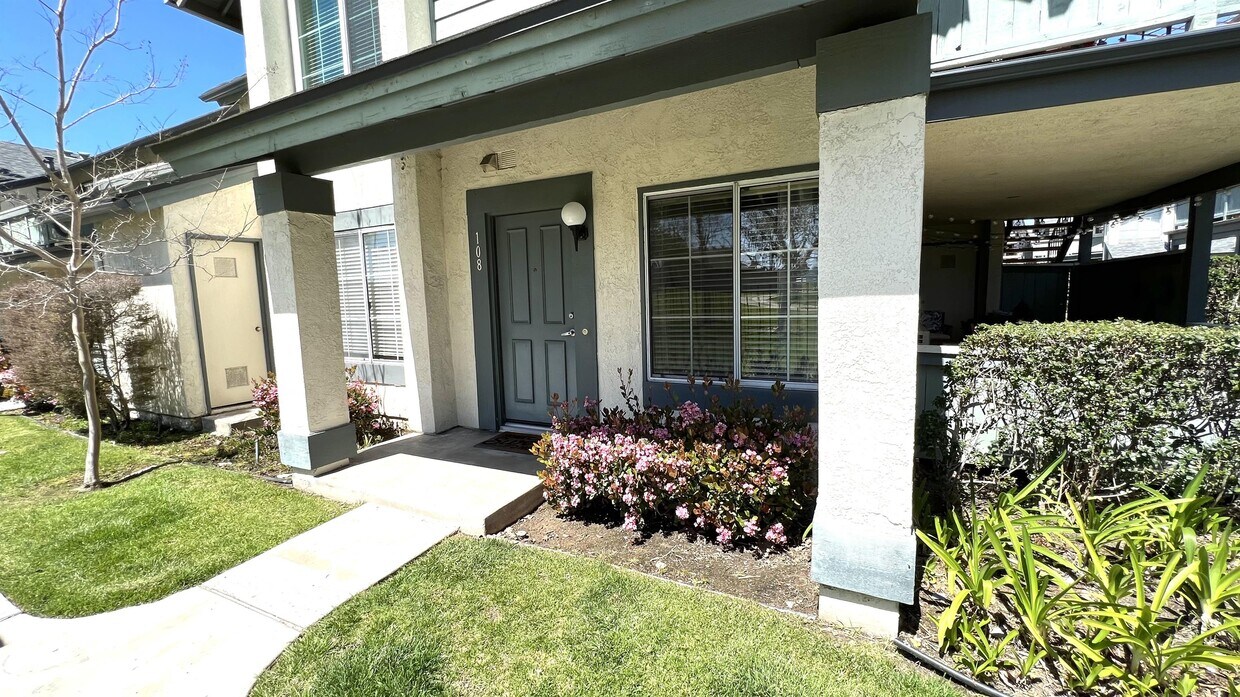 18252 Parkview Ln, Huntington Beach, CA 92648 Townhome Rentals in