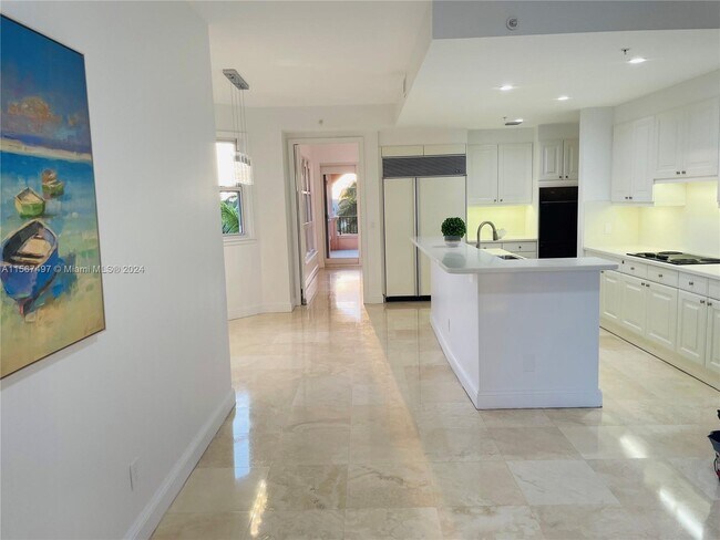 Building Photo - 13631 Deering Bay Dr