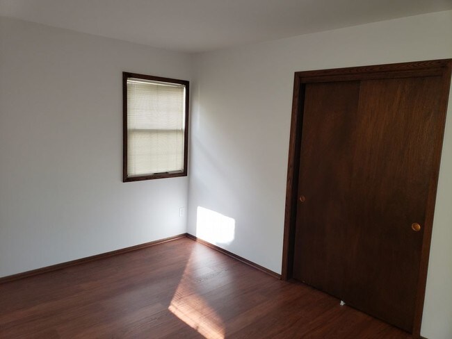 Foto del edificio - 6301 W Fairview Ave