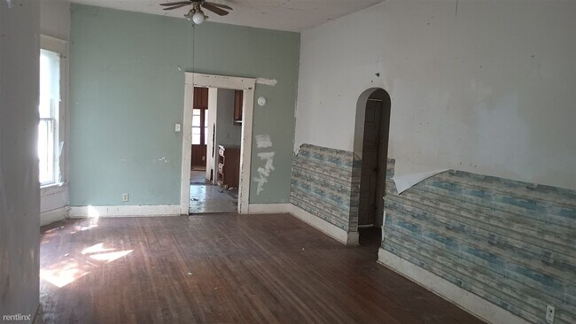 Building Photo - 2 br, 2 bath House - 729 Washington Street