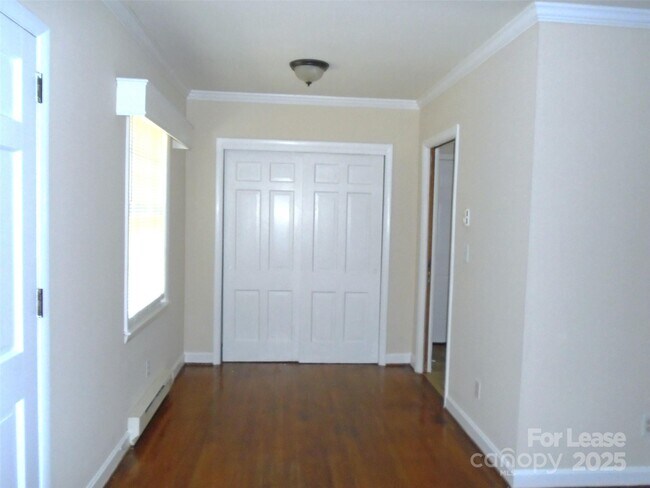 Foto del edificio - 4227 Walker Rd