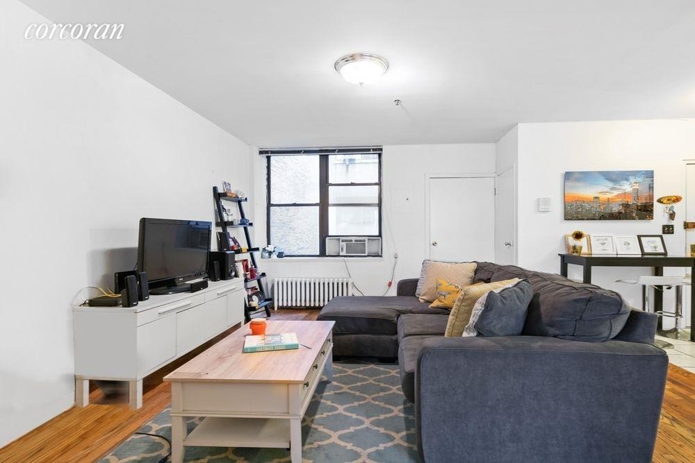 Primary Photo - 114 E 28th St