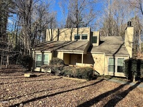 Building Photo - 118 Creeks Edge